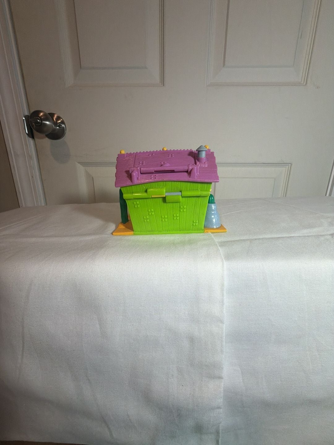 Polly Pocket 1994 Animal Wonderland Horse House Play Set 3
