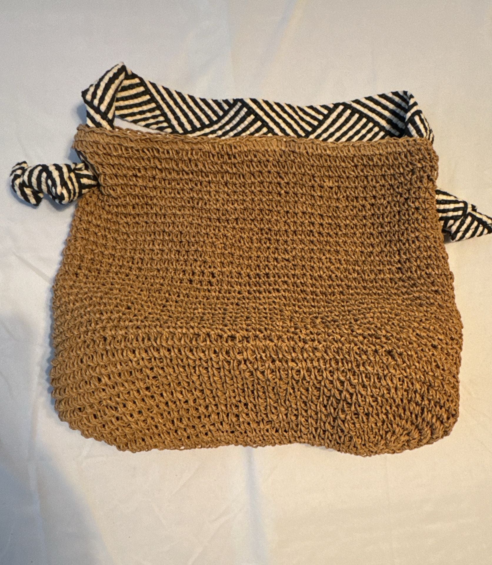 Malibu Raffia Shoulder Bag Woven Straw Hobo Handbag Black White Strap 2