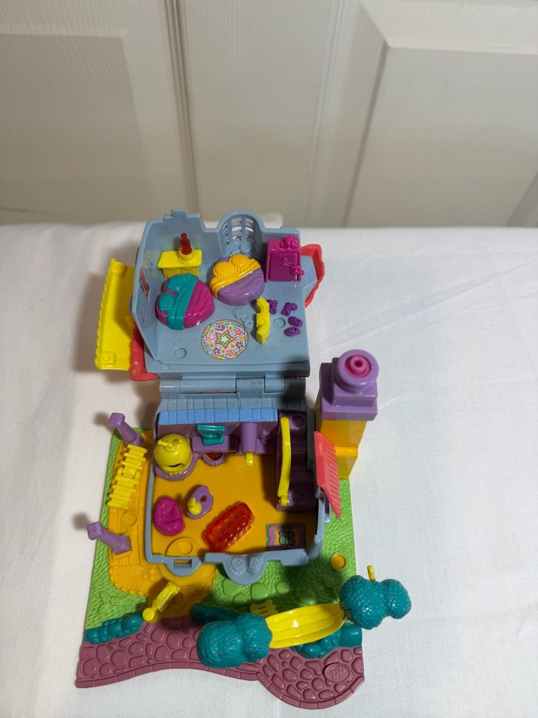 Polly Pocket 1994 Light Up Kitty House Playset Animal Wonderland 6