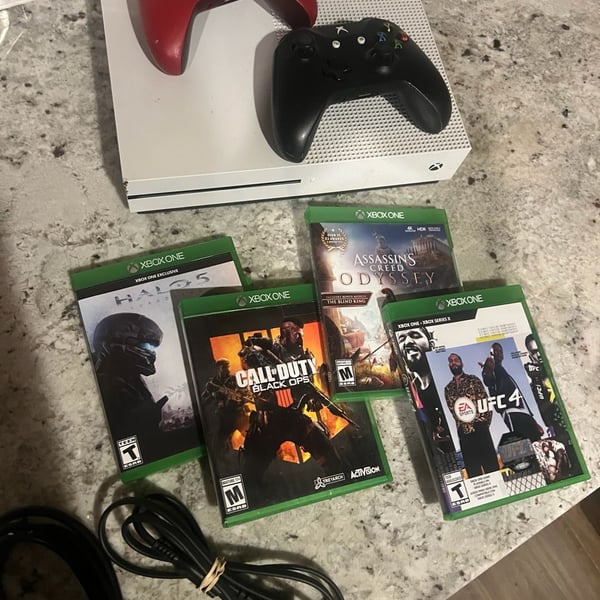 Microsoft Xbox One S Console White With Two Controllers And Games