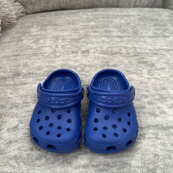 Crocs Littles Classic Clogs Size 2/3 Blue Infant Toddler Shoes