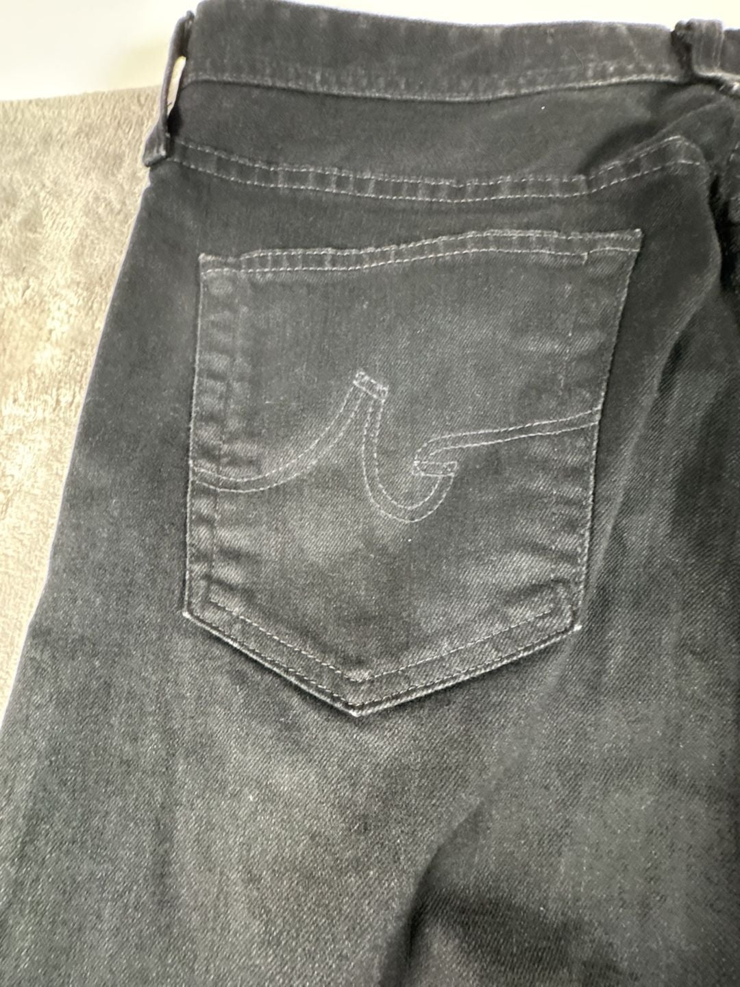 AG Adriano Goldschmied The Graduate Tailored Leg Jeans Black Denim 10