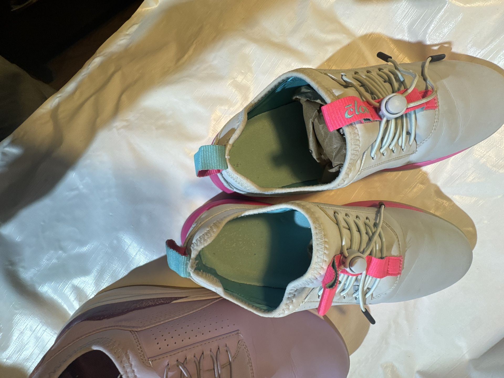 Pair of Clove Classic Lavender and Light Blue Nursing Shoes Sneakers W 10.5 GUC  16