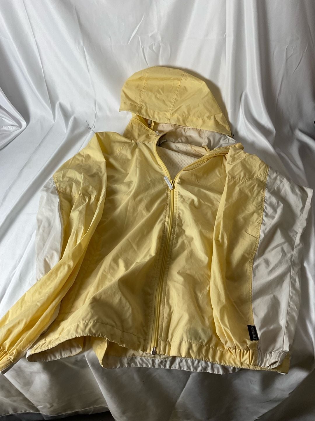 Columbia Windbreaker Jacket Size XL Yellow 2