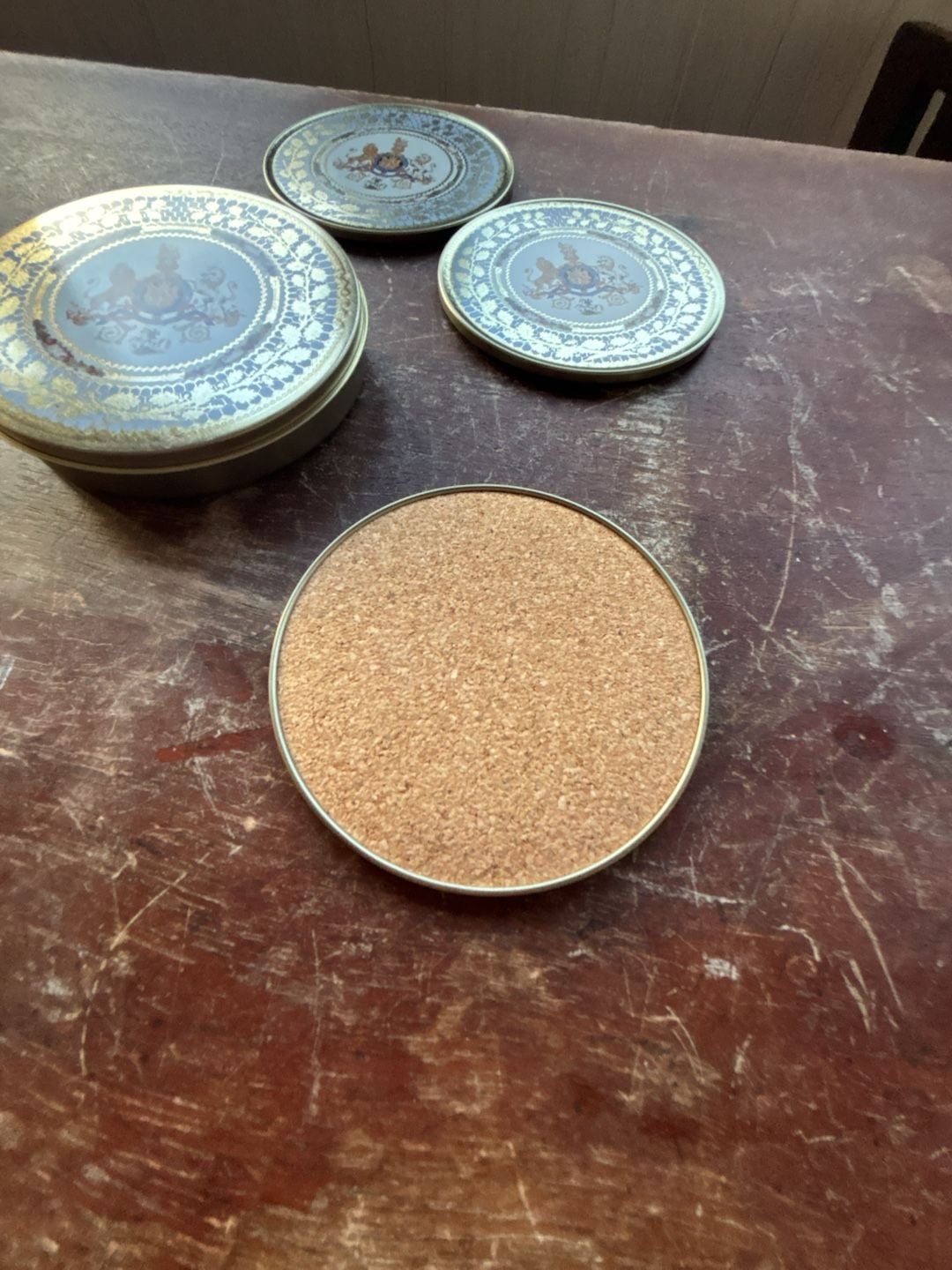 Royal Collection Trust Buckingham Palace Cork Coasters In Tin 2