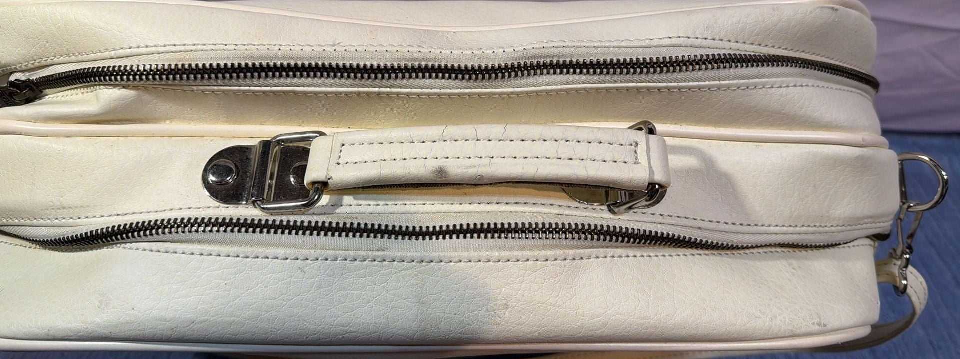 Adidas Vintage Airliner Crossbody Bag White 3