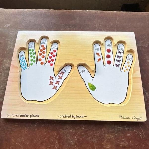 Melissa & Doug Hands Peg Easy-Grip Wooden Counting Puzzle