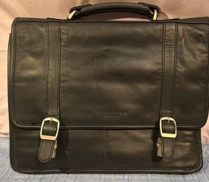 Kenneth Cole Reaction Black Leather Briefcase 2