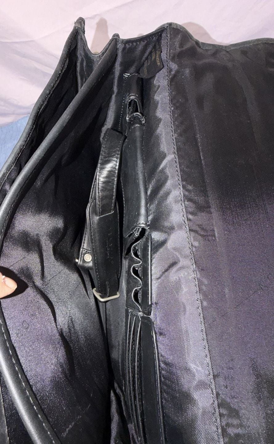 Kenneth Cole Reaction Black Leather Briefcase 4