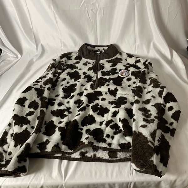 Buc-ee's Cow Print Sherpa Size XXL