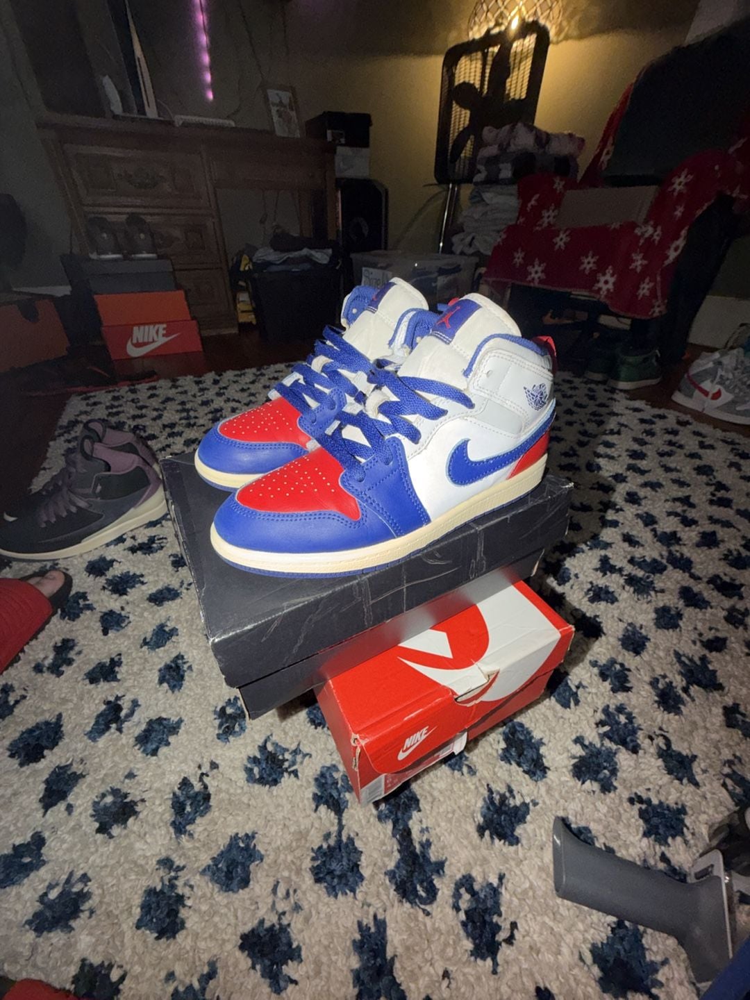 Jordan Air Jordan 1 Mid Size 3Y or 4.5 W White/Deep Royal Blue 3