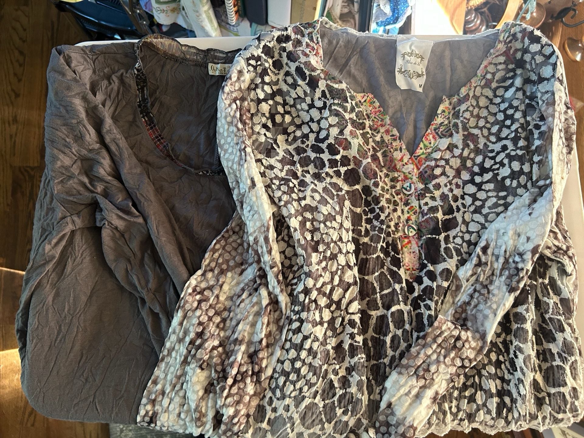 ChaleT et ceci Brown Tunic Top & Fleur de Lis Leopard Long Sleeve Size M 1