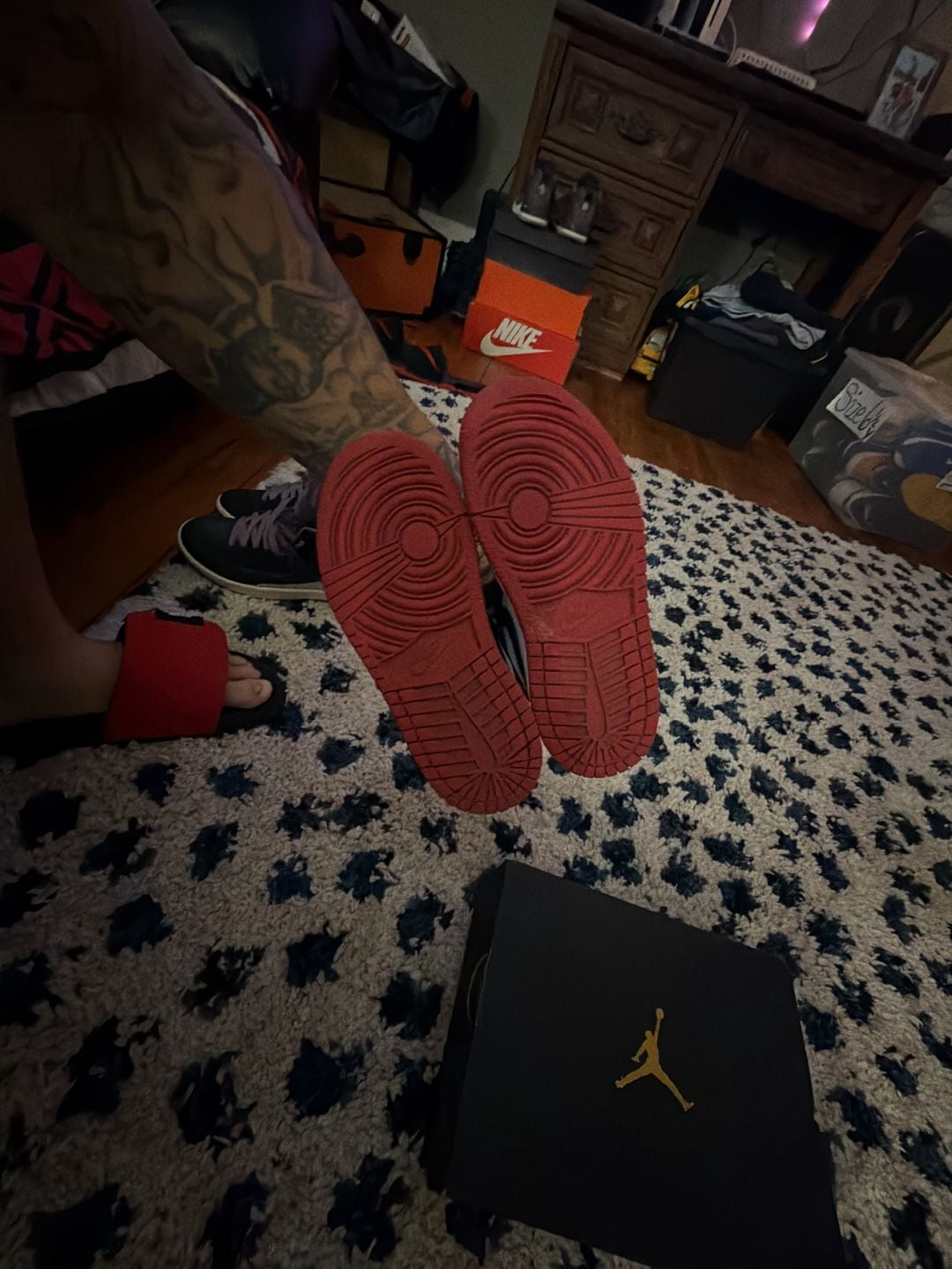 Nike Air Jordan 1 Retro High OG Ruby Size 11 c 9