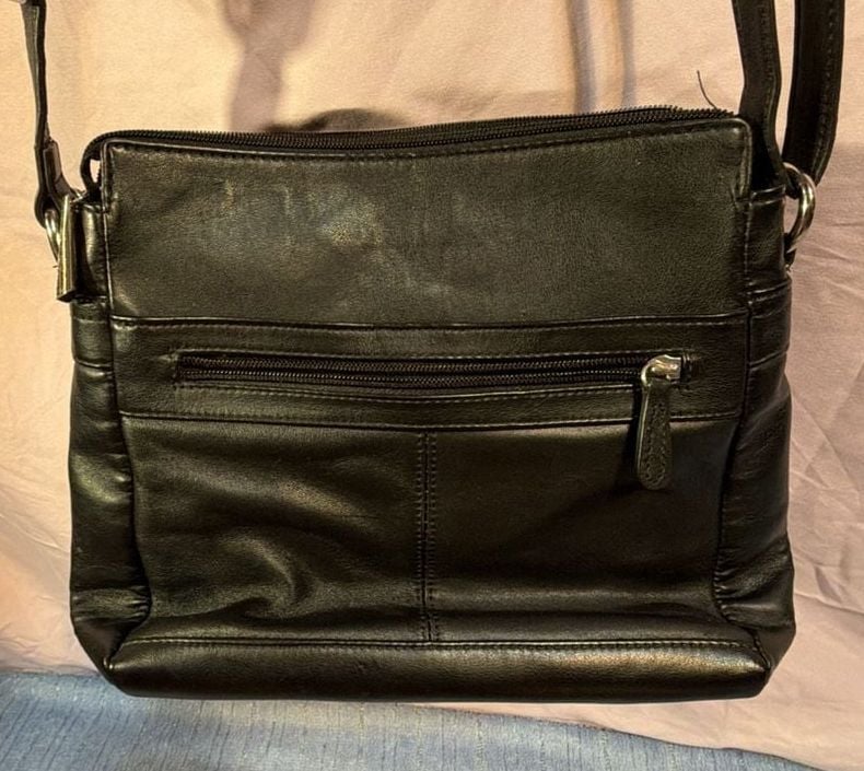 Giani Bernini Black Leather Front Zip Crossbody Bag 5