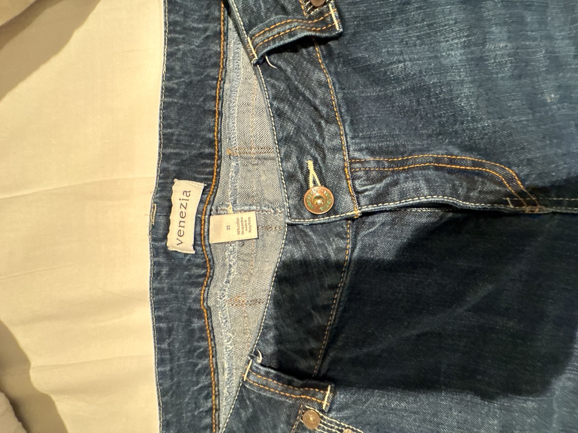 Product thumbnail 3