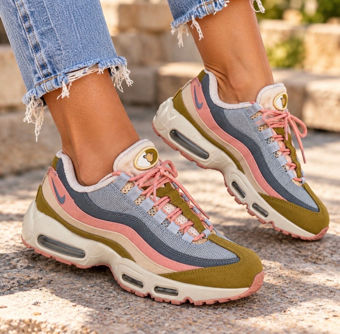 Nike Air Max 95 SE Worldwide Pack Pink Olive Grey Women’s 7.5 DQ7425-900 2
