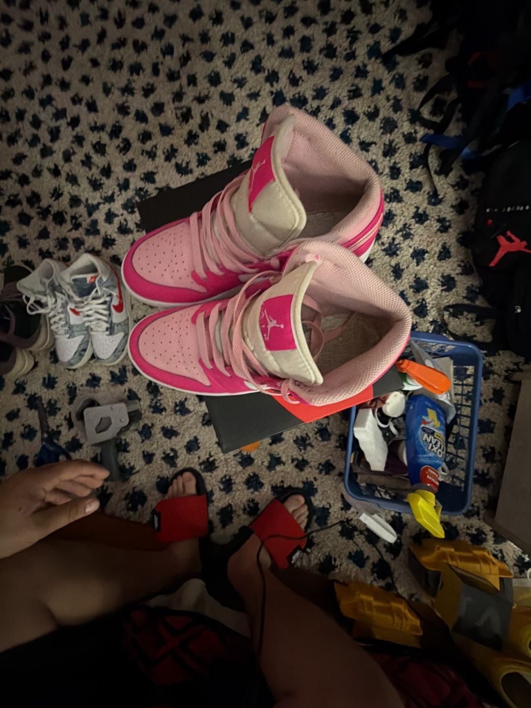 Nike Air Jordan 1 Mid Size 6Y Fierce Pink 5