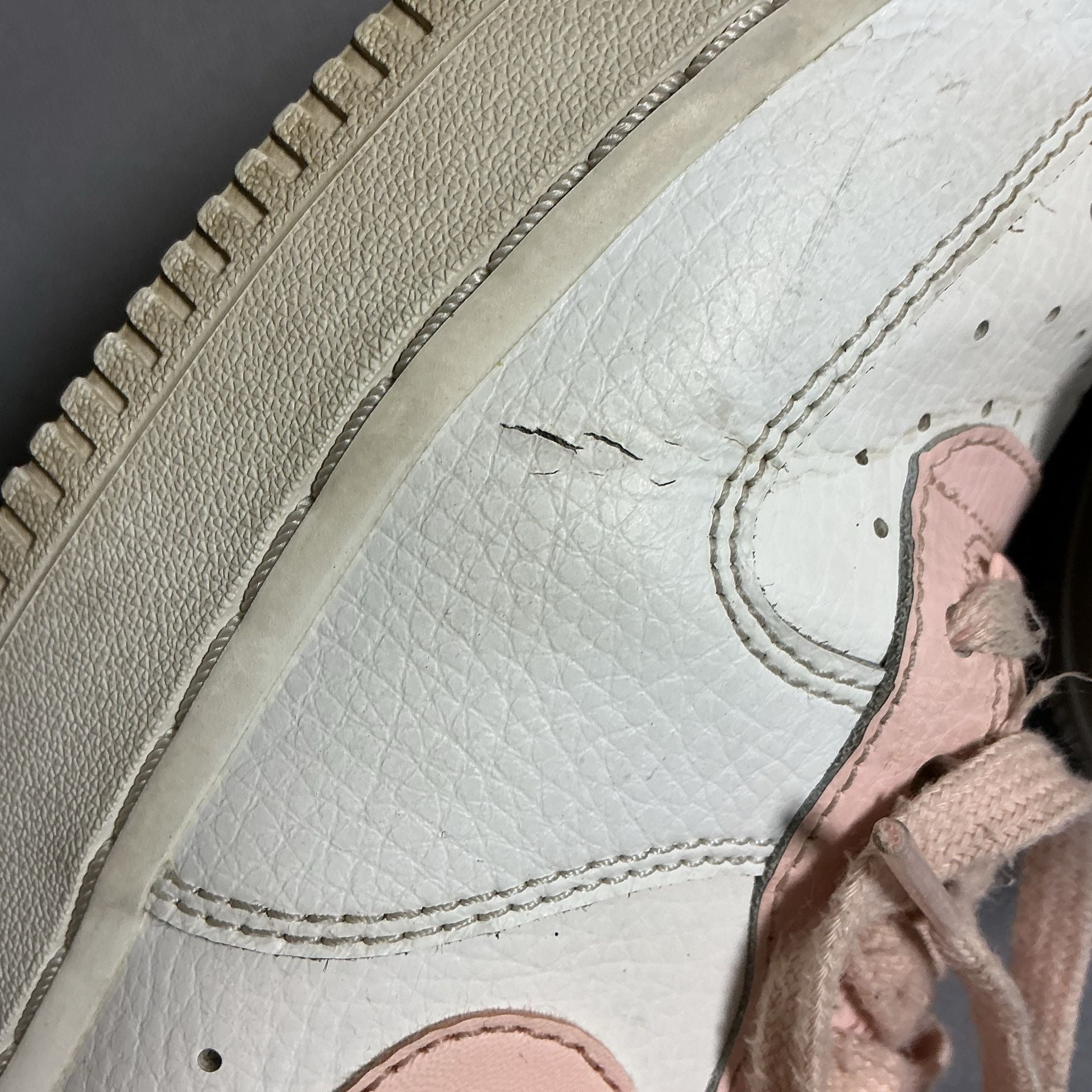 Nike Air Force 1 '07 Sneakers White Pale Coral Pink 9