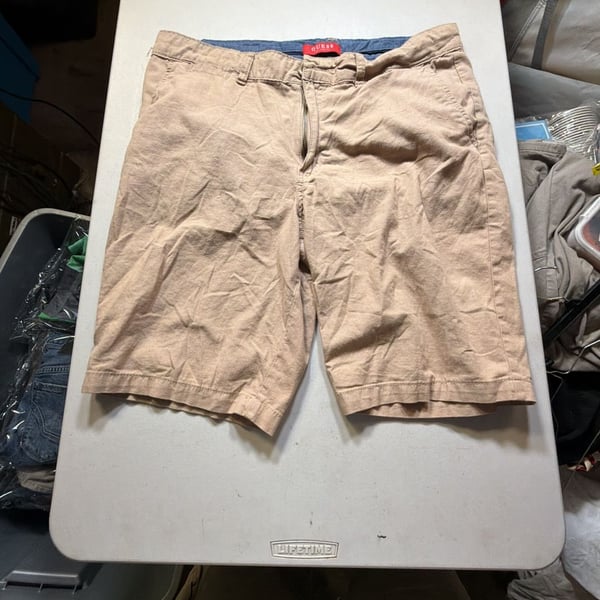 Guess Los Angeles Chino Shorts Size 36 Beige