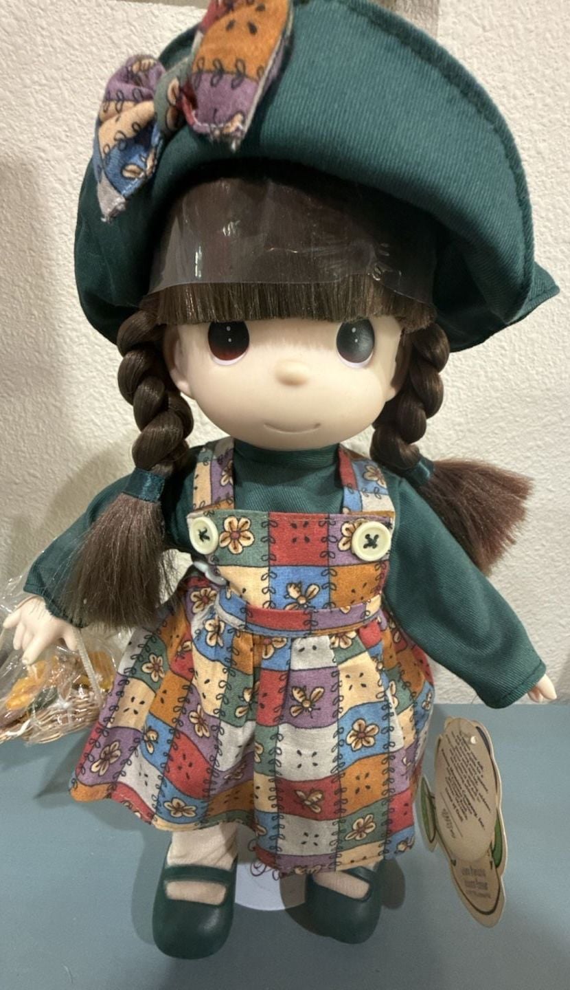 Precious Moments Garden of Friends July Pansy Doll 1