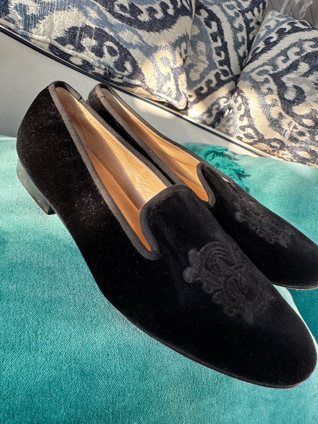 Stubbs & Wootton Black Velvet Slippers Embroidered Crest Loafers men’s 9.5 3