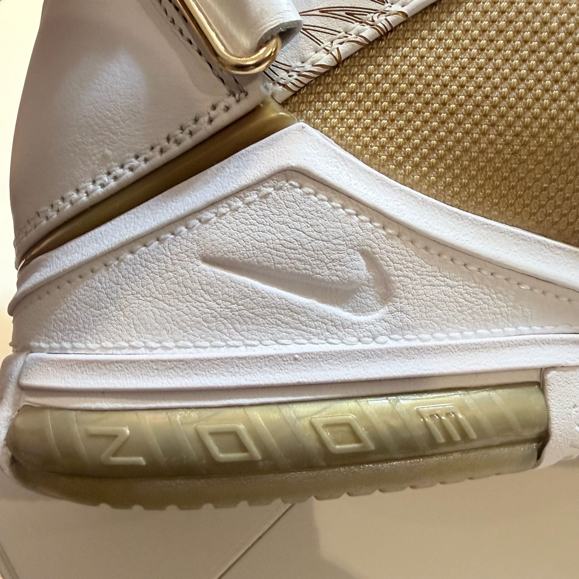 Nike Zoom LeBron 2 Retro Maccabi White Gold DJ4892-100 15