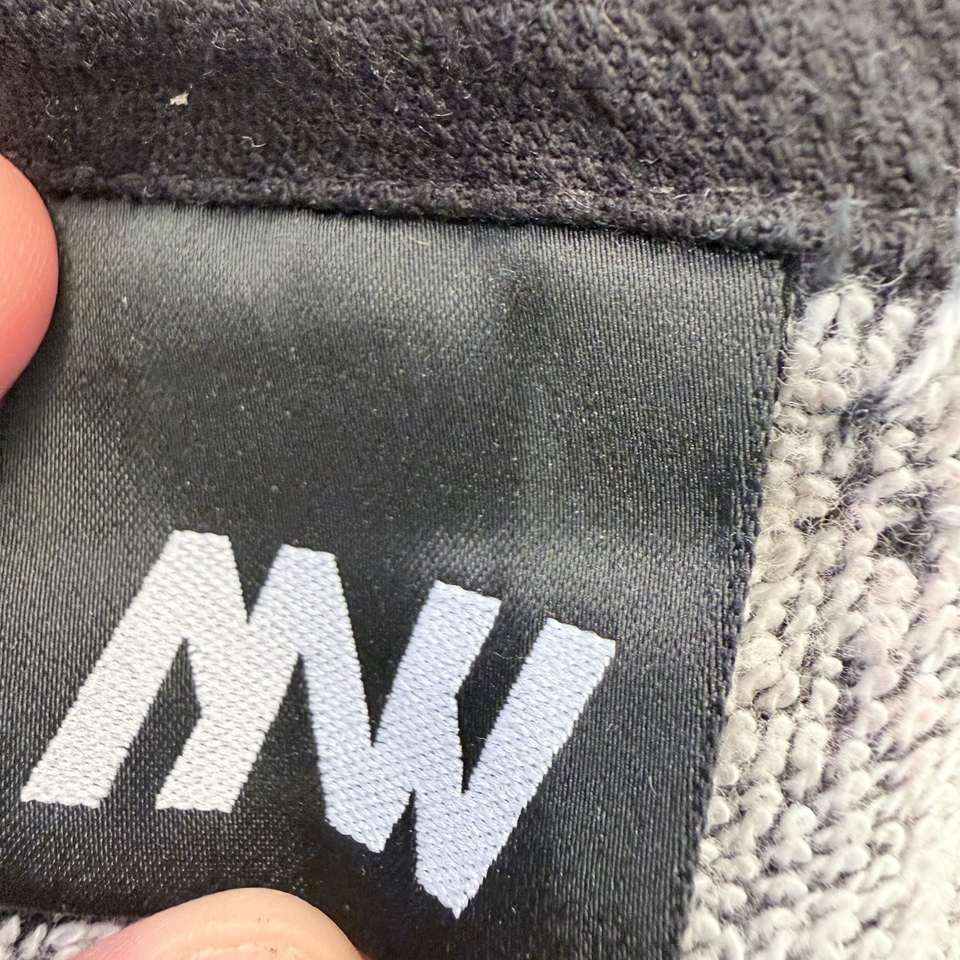 Product thumbnail 4