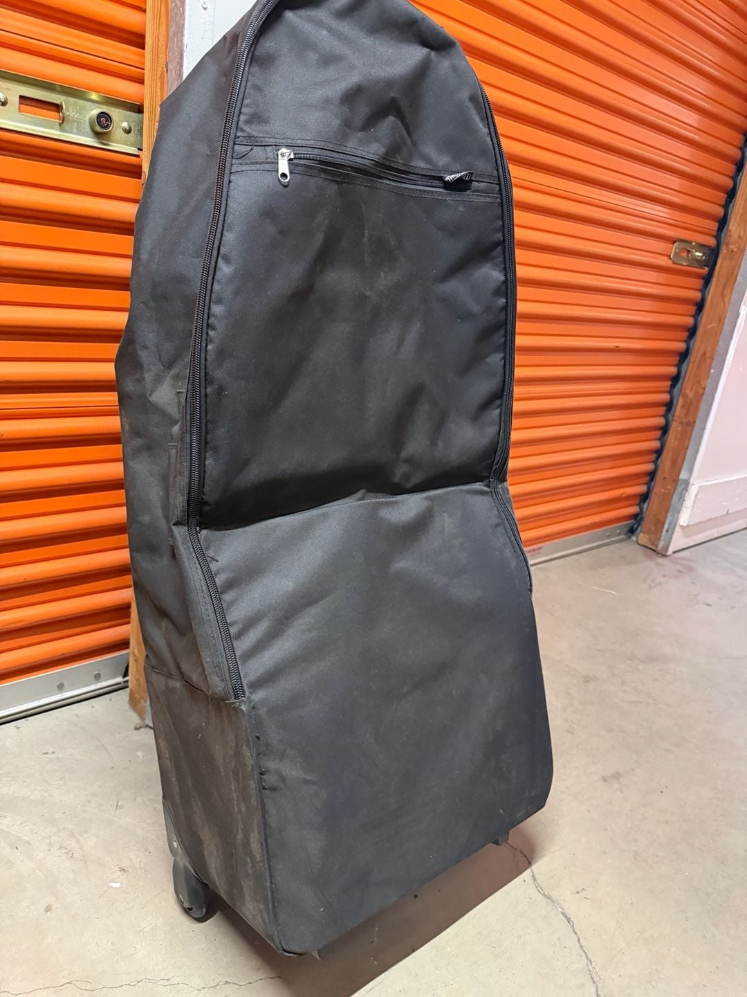 Master Massage Equipment Wheeled Massage Chair Carrying Case Black 1