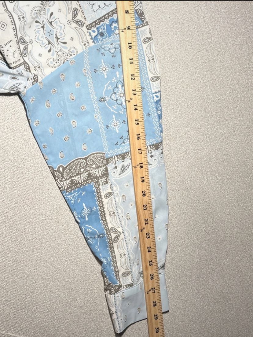 Forever 21 Bandana Print Long Sleeve Button Down Shirt Size M Blue 10