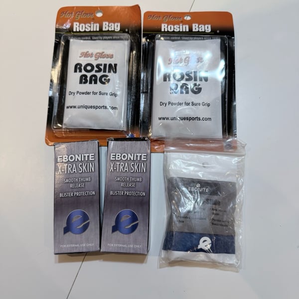 Hot Glove Rosin Bag And Ebonite X-Tra Skin