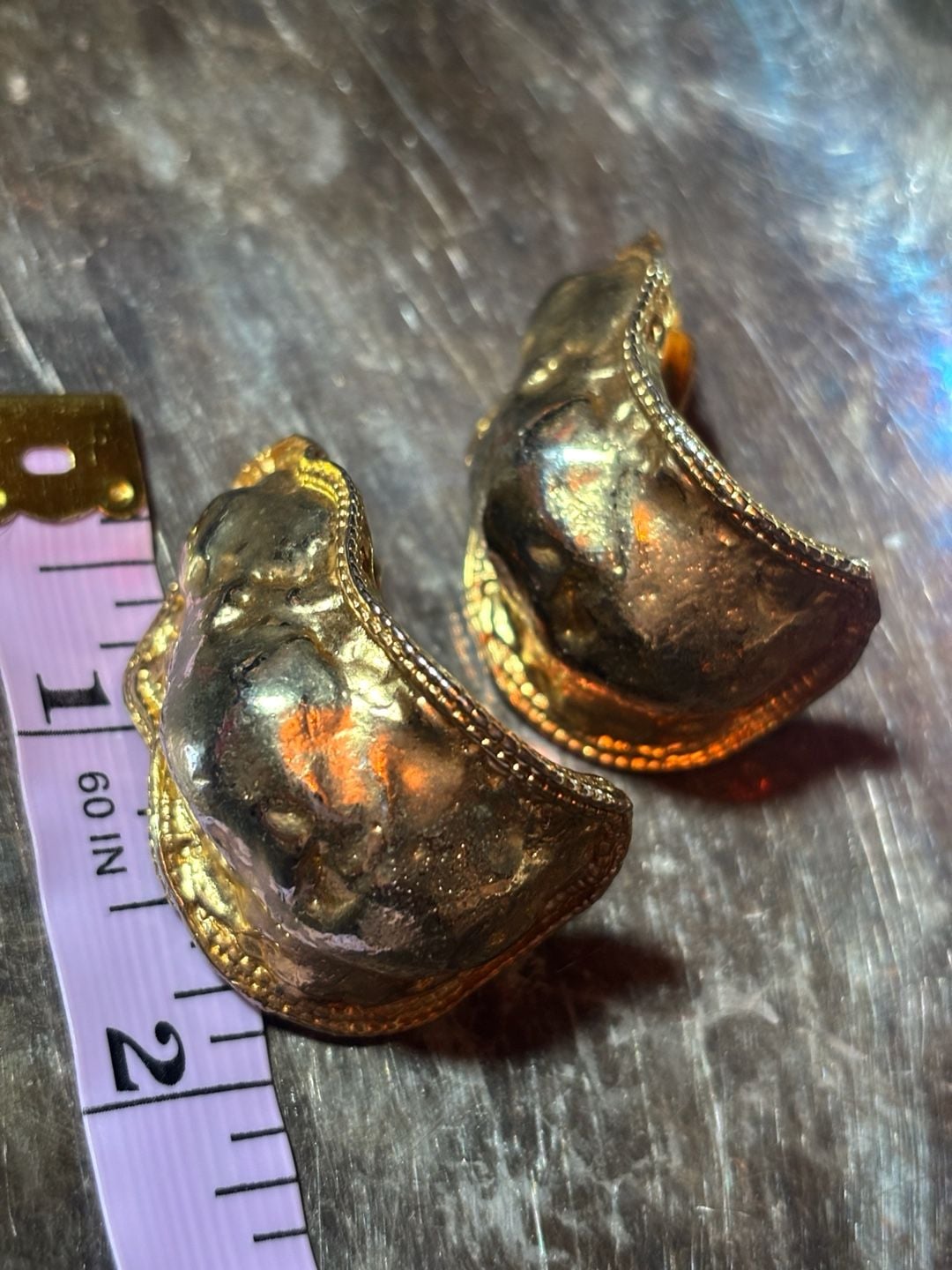 Vintage Gold Tone Textured Clip-On Earrings Chunky Statement 2