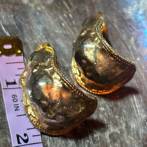 Vintage Gold Tone Textured Clip-On Earrings Chunky Statement