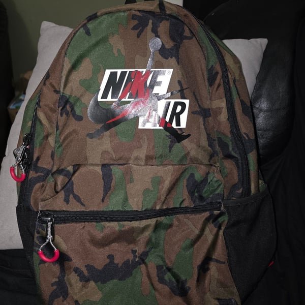 NIKE BOY'S - JUMPMAN CAMO BACKPACK - CAMO GREEN 9A0381 650