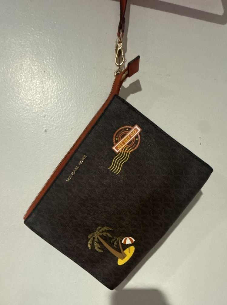 Michael Kors Jet Set Go Signature Brown Zip Clutch Wristlet 2