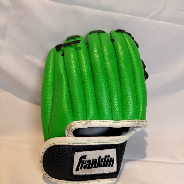 Franklin Air Tech Sports 8.5N T-Ball Baseball Glove Green White