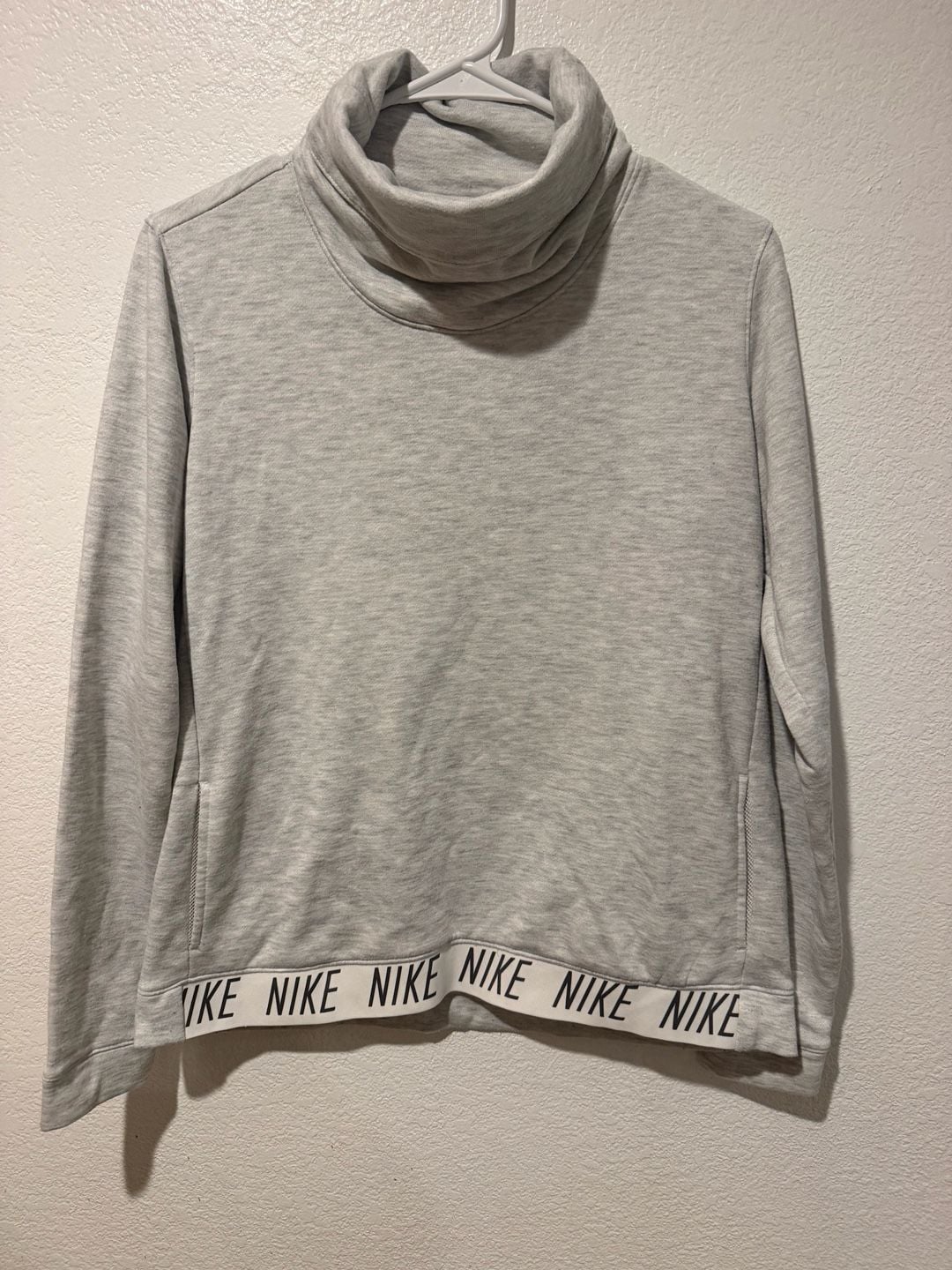 Nike Dri-Fit Cowl Neck Pullover Size M Gray Heather Sweatshirt 2