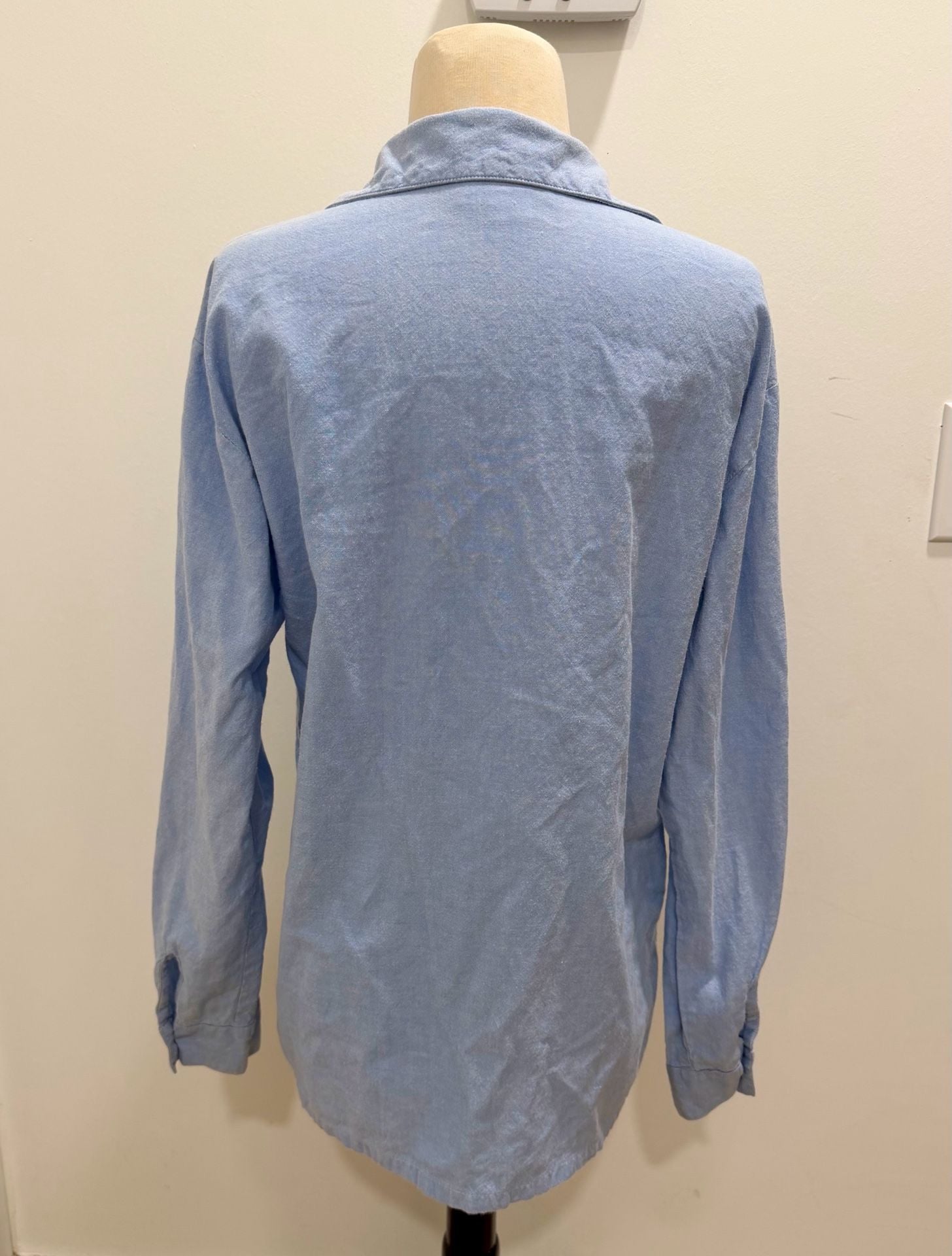 Vintage Bedford Fair Floral Embroidered Light Blue Denim Shirt Medium l 7