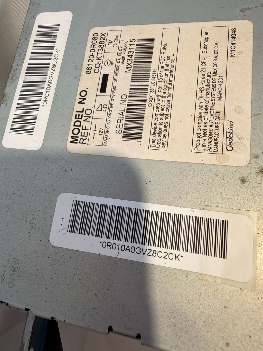 Working Toyota Rav4 OEM Radio CD Player 86120-0R080 6