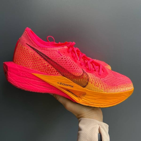 Nike ZoomX Vaporfly Next% 3 Size 11.5 Hyper Pink