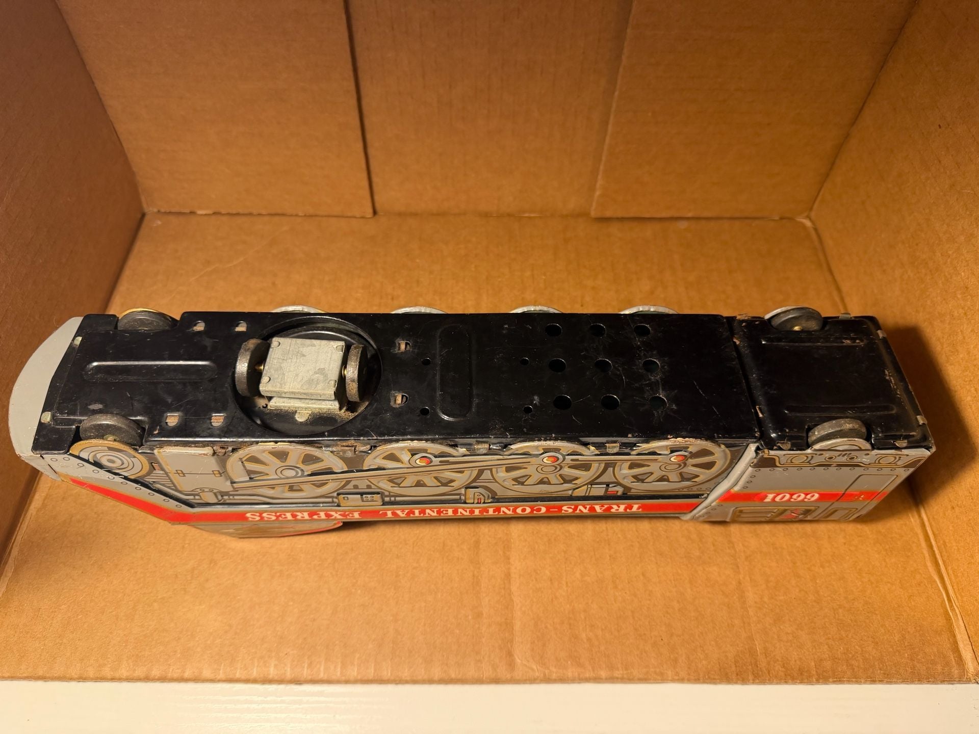 Modern Toys Trans Continental Express 6601 Tin Toy Train Locomotive 6