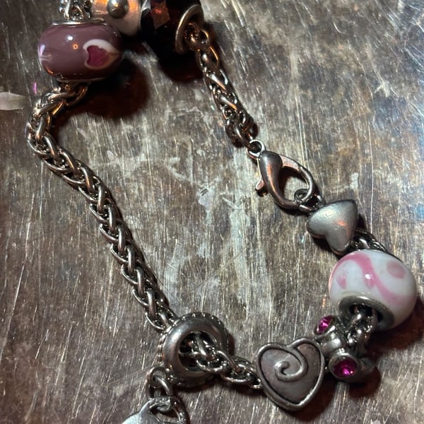 Silver Tone Beaded Bracelet Hearts Ceramic and Glass Bead Chain 7.5"
