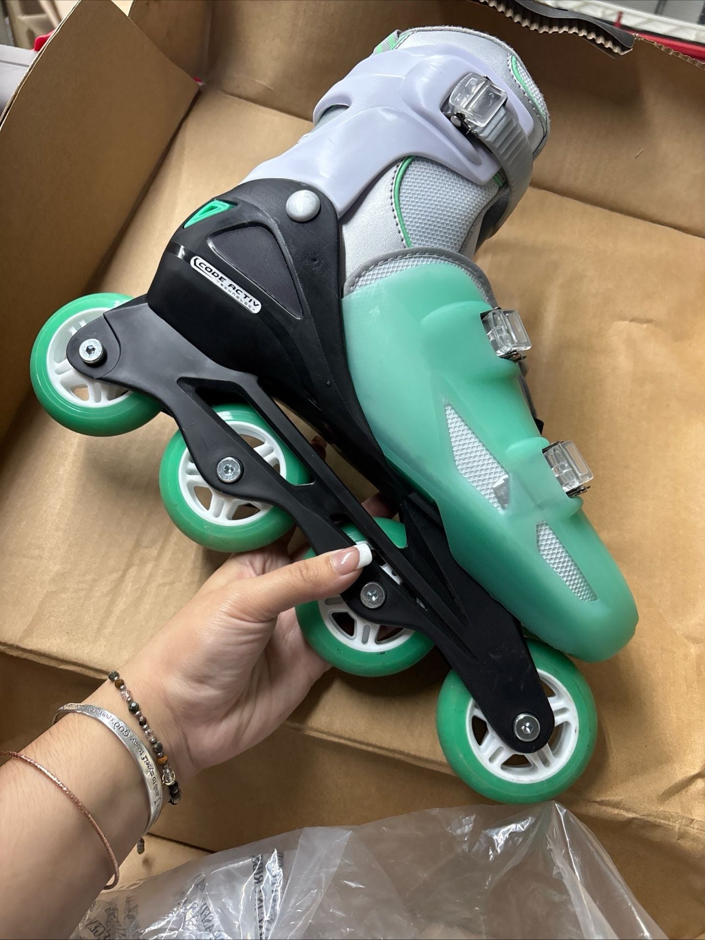 Roller Derby V-Tech 500 Inline Skates Size 6-9 Mint 2