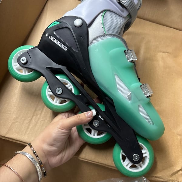Roller Derby V-Tech 500 Inline Skates Size 6-9 Mint