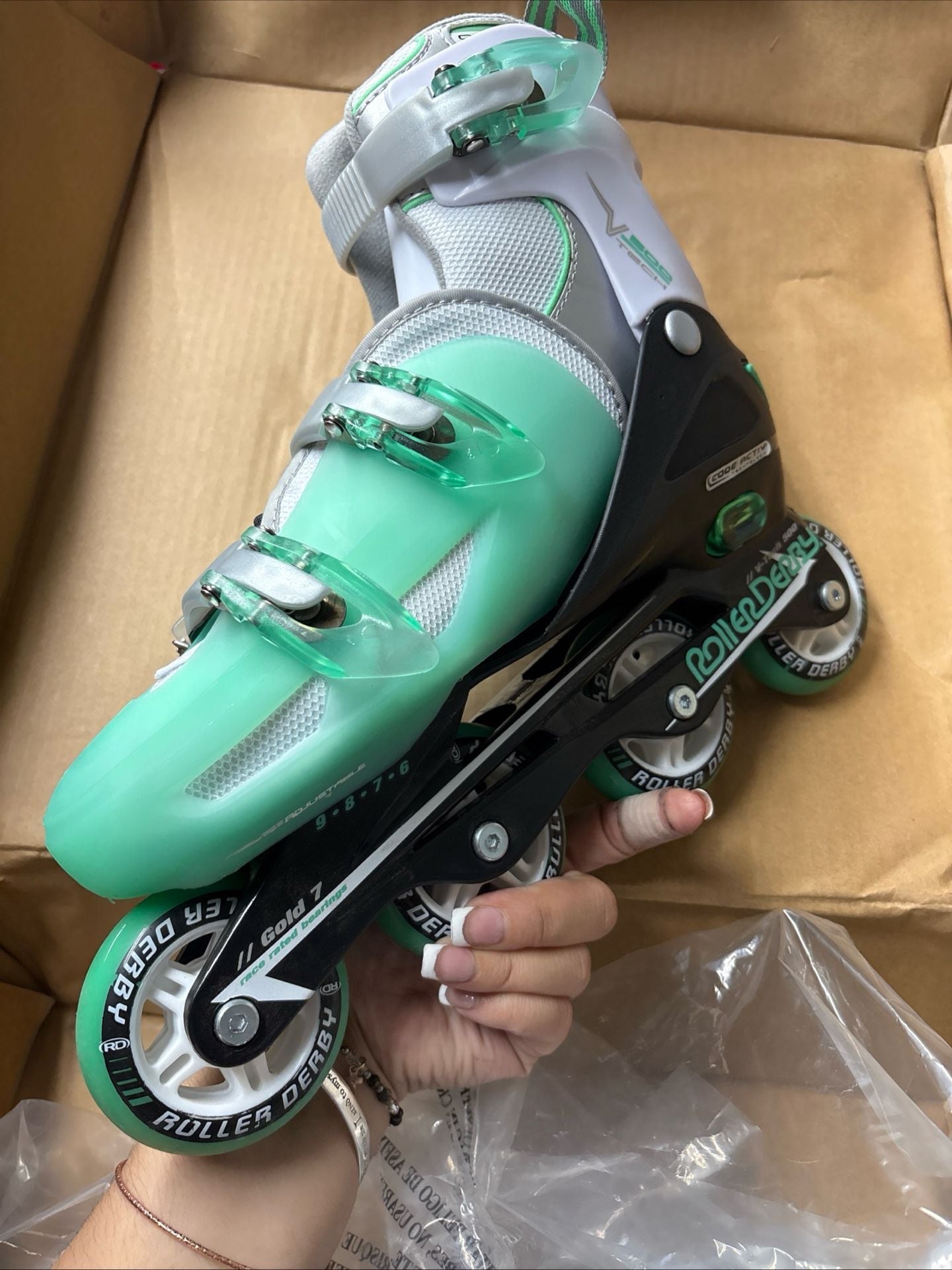 Roller Derby V-Tech 500 Inline Skates Size 6-9 Mint 4