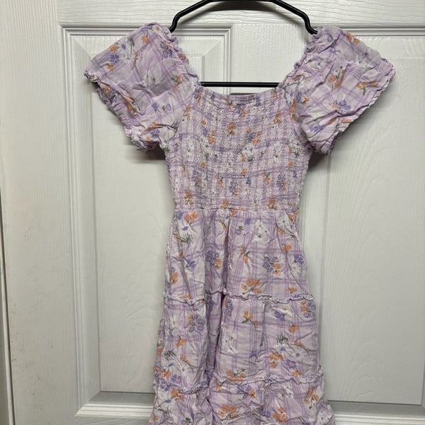 Biween Dress Size 8 Purple Floral Plaid Smocked Tiered Puff Sleeve