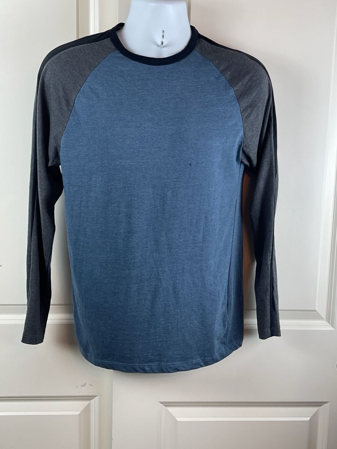 MBX Premium Goods Long Sleeve Baseball Shirt Size Small Blue Gray 3