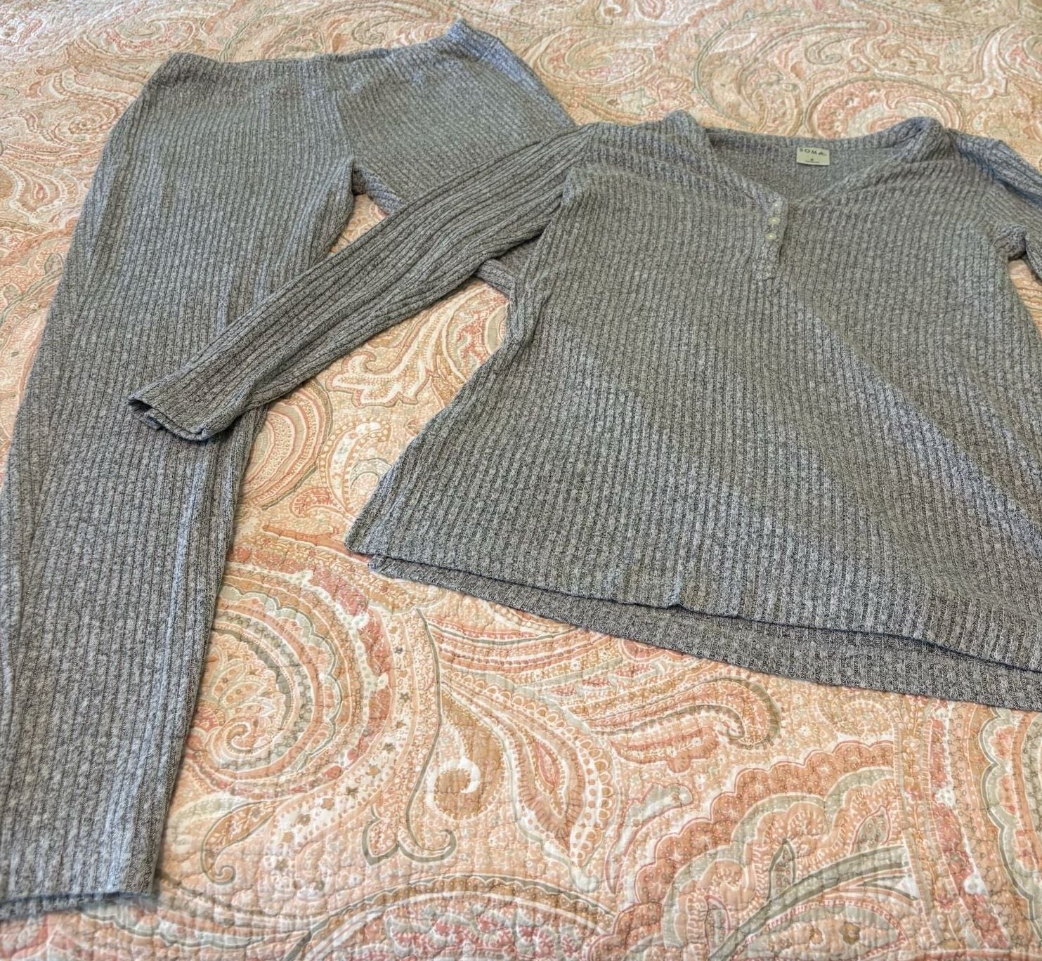 EUC SOMA Grey Ribbed Long Sleeve Henley pullover Loungewear Set Top & Pants, S 1