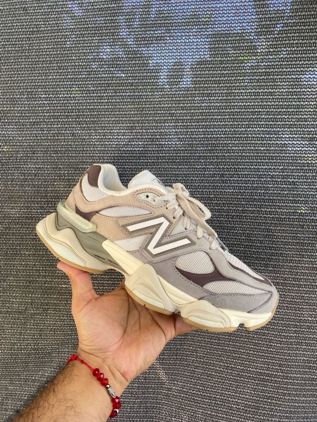 New Balance 9060 Grey Matter Timberwolf Mens 8.5 2