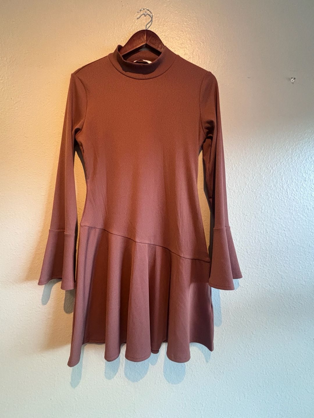 Wenrine Mock Neck Long Sleeve Ruffle Dress Size M Brown 3