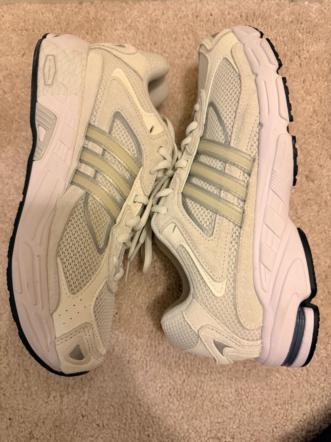 Women’s Adidas Response CL Sneakers Wonder Taupe Beige 6